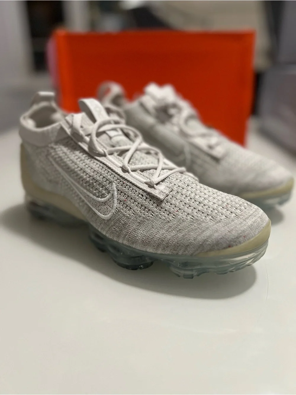 W Nike Air Vapor Max 2021 White Flyknit Sneakers with Translucent Air Sole